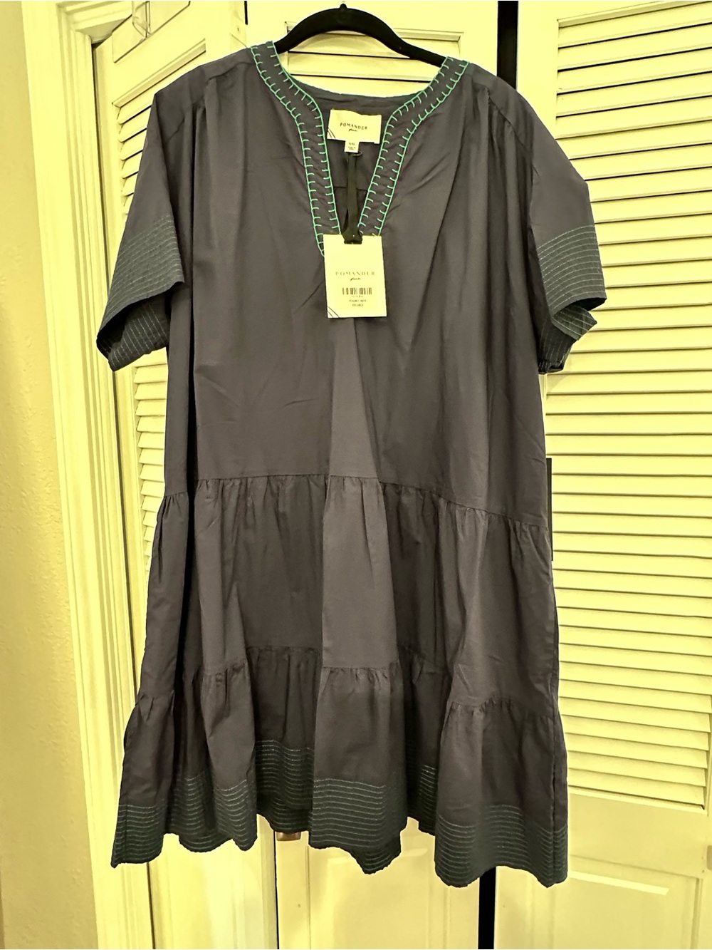 Pomander Place by Tuckernuck Kinsley Dress Navy Tiered Short Sleeve Dress - Picture 2 of 6